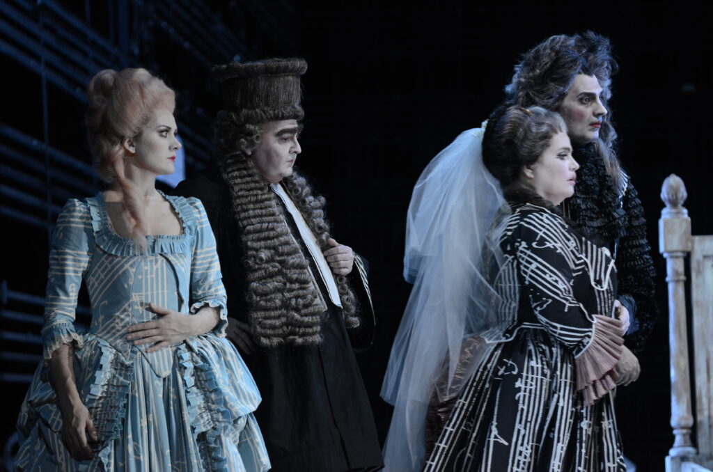 Szenenfoto aus Le nozze di Figaro, Hamburgische Staatsoper 2015