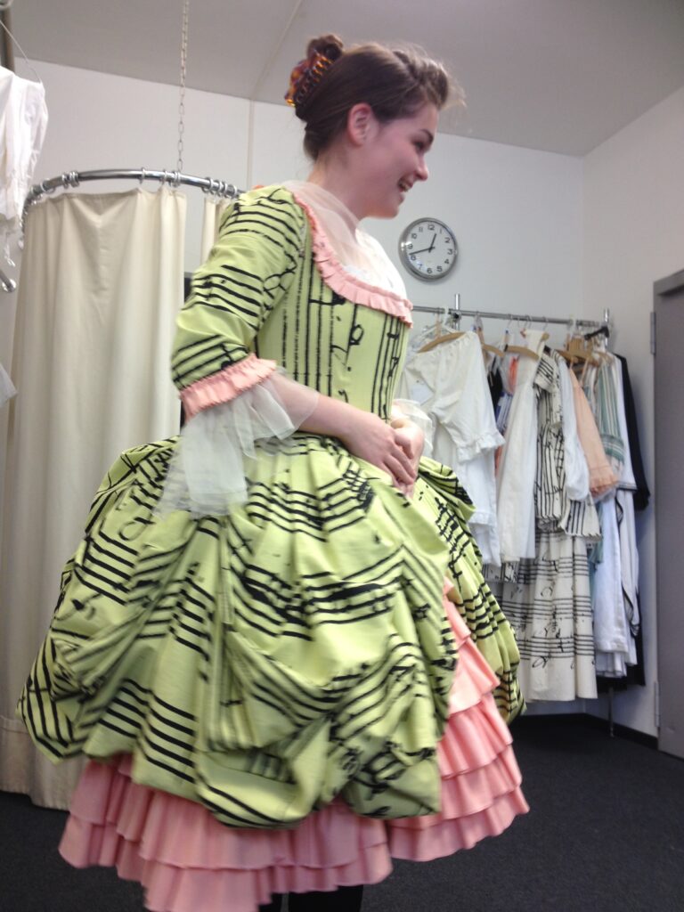 Making-of der Kostüme für Le nozze di Figaro, Hamburgische Staatsoper 2015